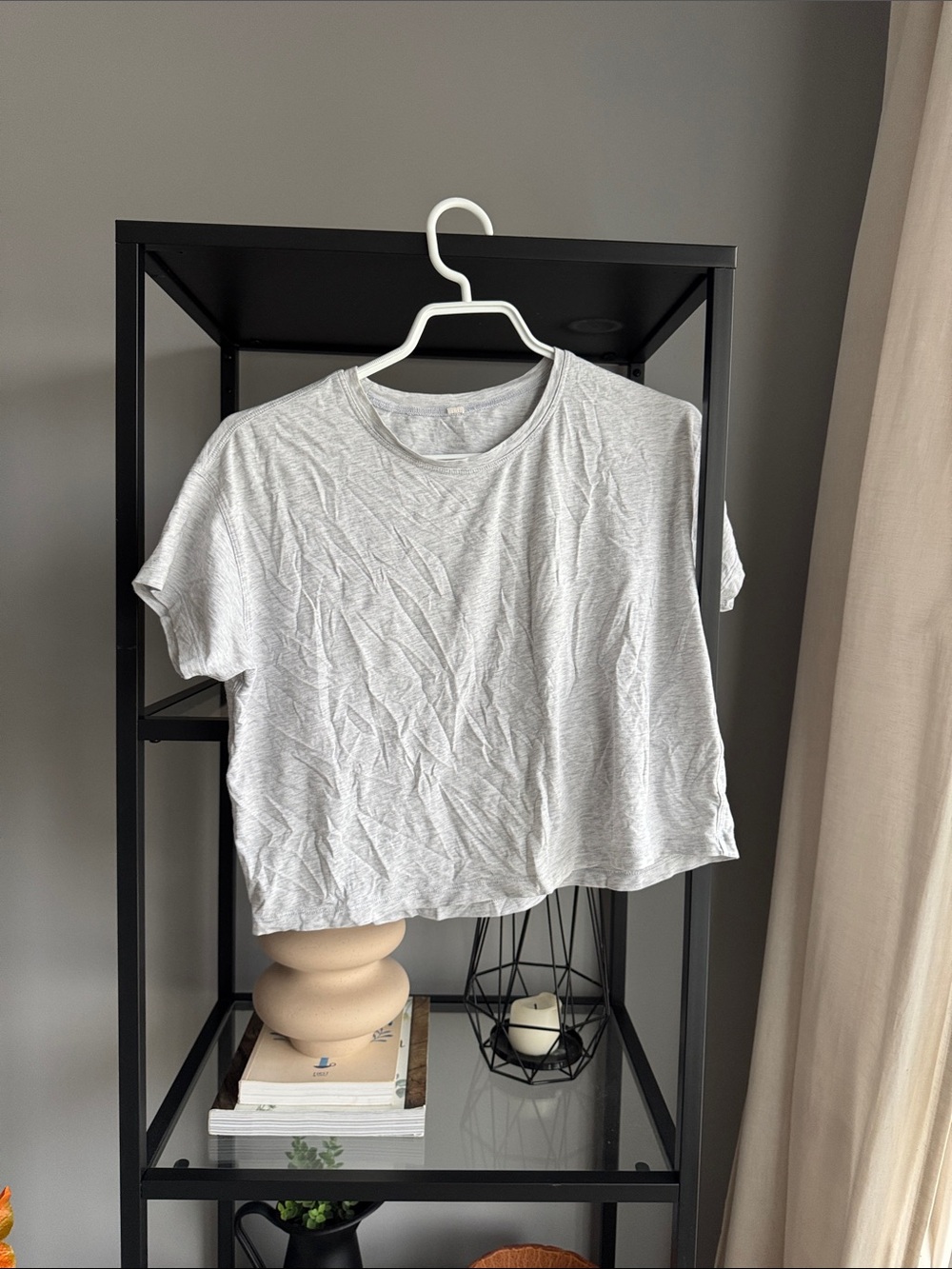 242.lululemon light Gray Women's Cropped Crewneck Tee